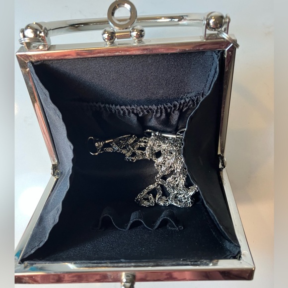Small silver Ed Hardy (inspired) “True Love” purse (brand unknown) - Picture 7 of 9